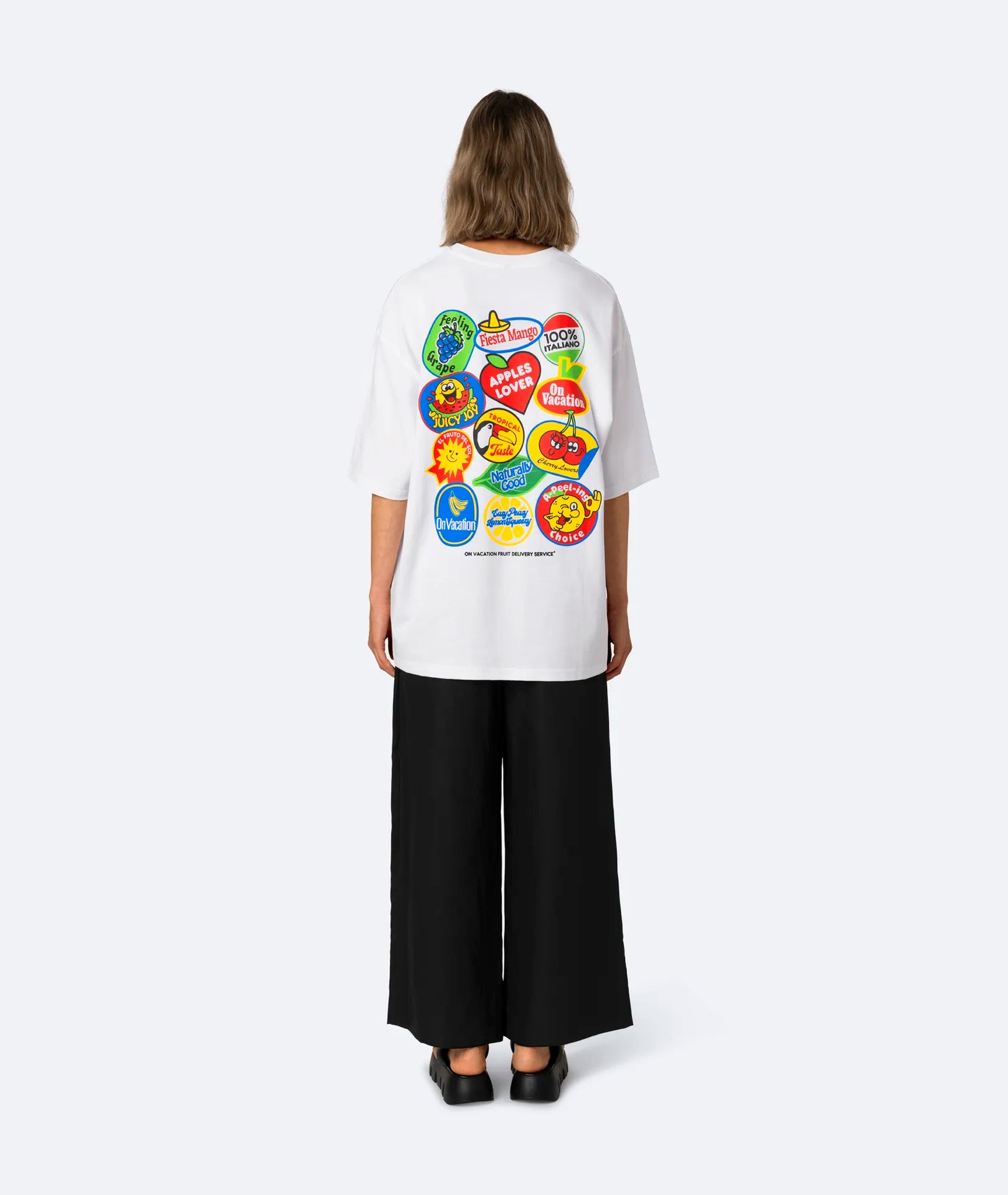 FRUIT STICKERS T-SHIRT - WHITE ON VACATION