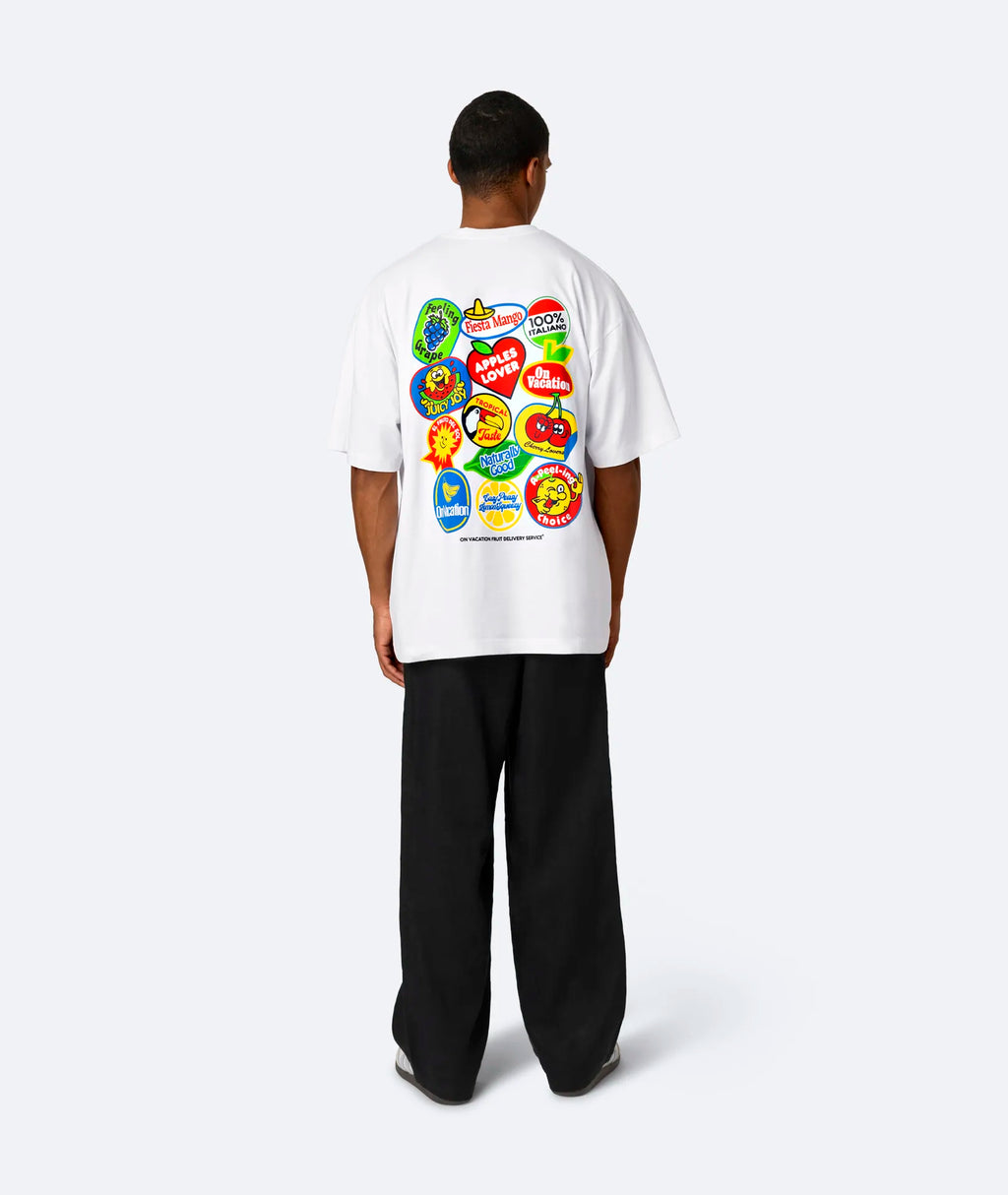 FRUIT STICKERS T-SHIRT - WHITE ON VACATION