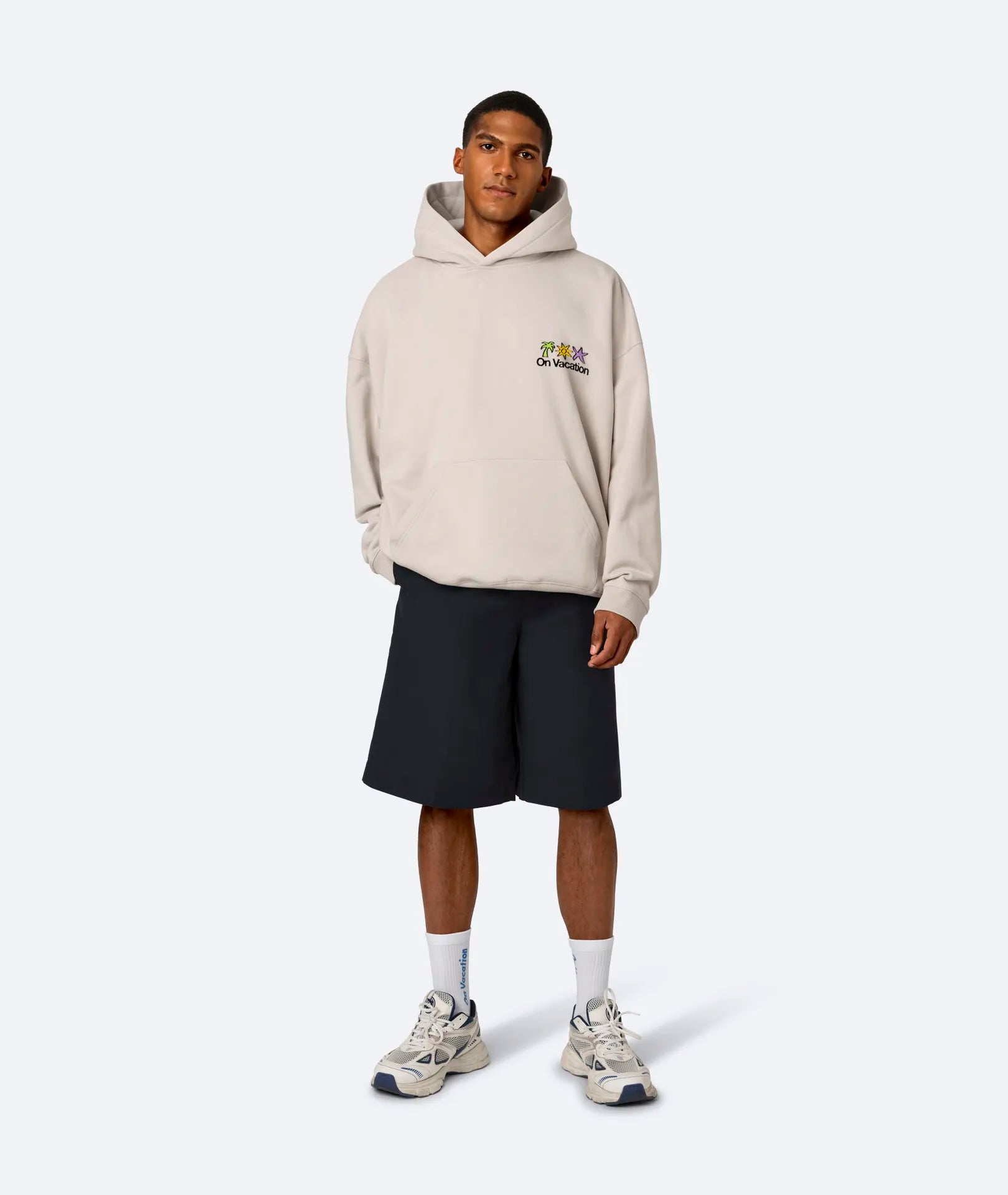 HOLIDAY SERVICE HOODIE - OFF WHITE ON VACATION