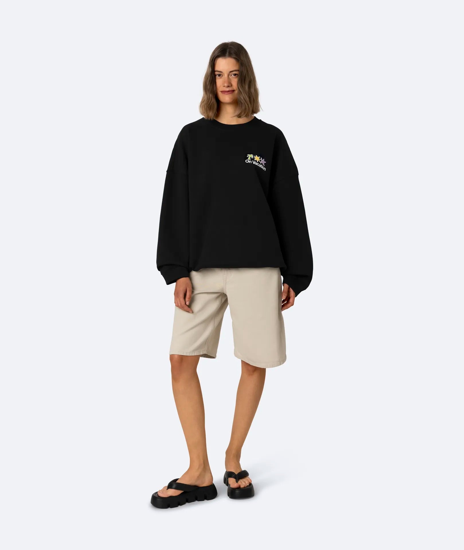 HOLIDAY SERVICE SWEATER - BLACK ON VACATION