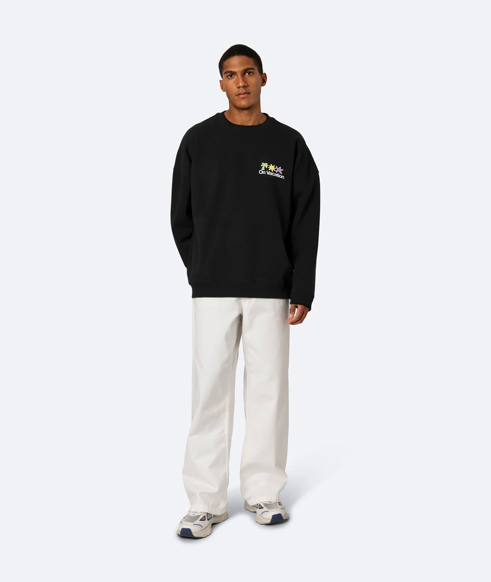 HOLIDAY SERVICE SWEATER - BLACK ON VACATION