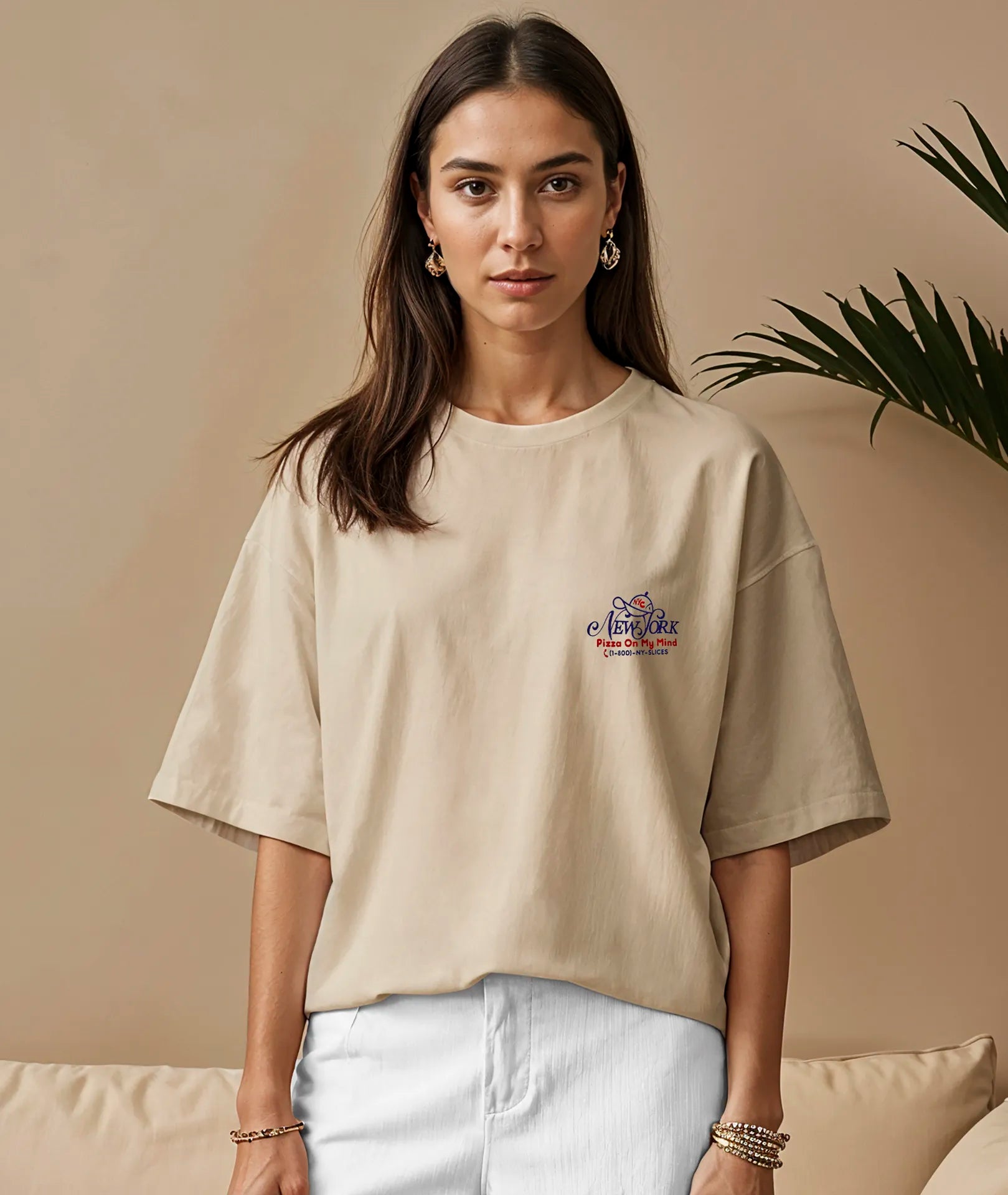 NYC Pizza T-Shirt - Beige On Vacation
