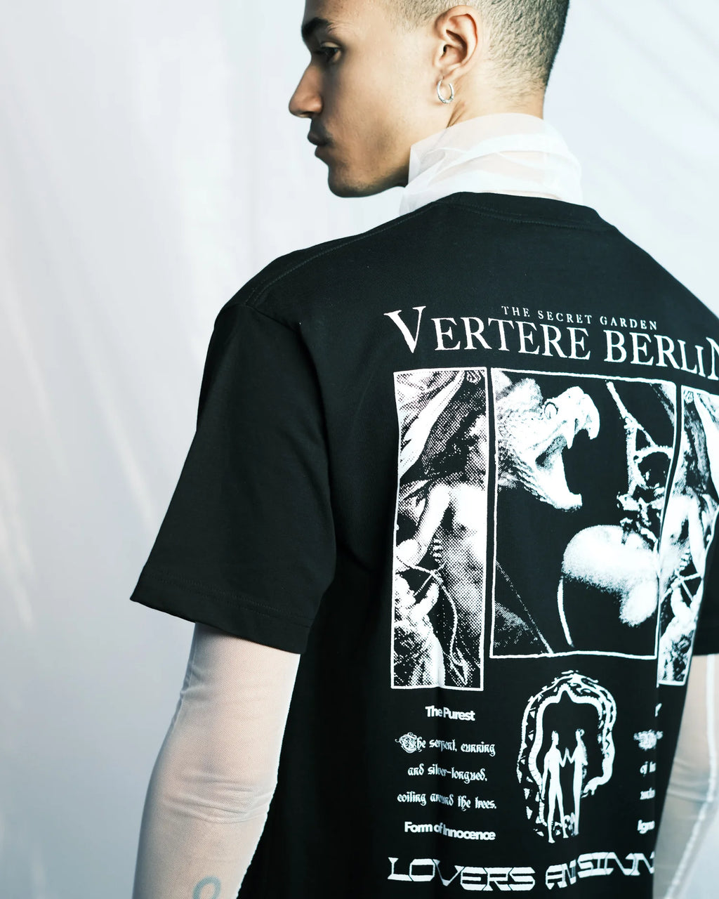 SECRET GARDEN T-SHIRT - BLACK VERTERE BERLIN