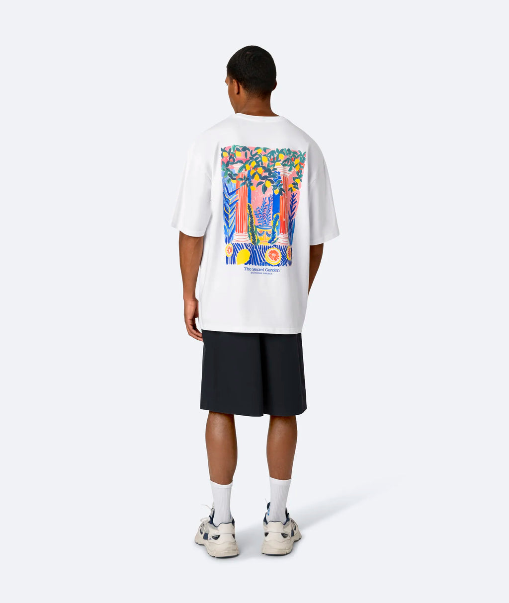 SANTORINI T-SHIRT - WHITE ON VACATION